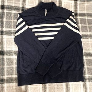 Southern tide navy blue and white sweater